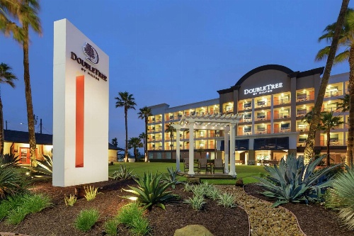 DoubleTree By Hilton Hotel Galveston Beach image 2